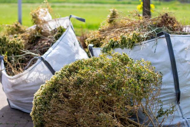 Best Yard Waste Removal  in Topeka, KS